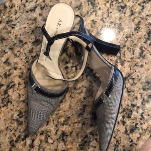 AK Anne Klein plaid pumps.  8.5